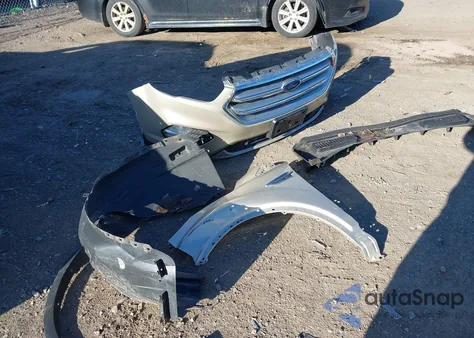 2017 Ford Escape Se z USA, uszkodzony, nr VIN 1FMCU9GD1HUC62561